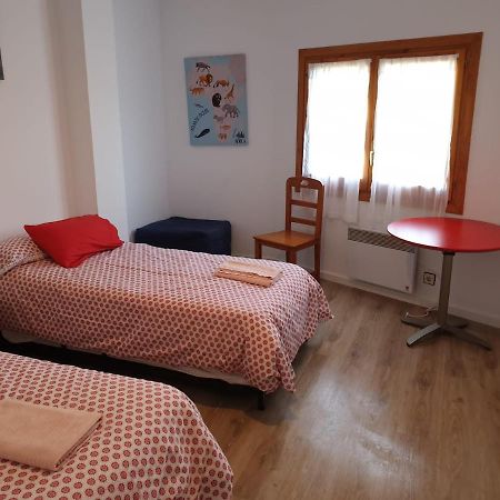 Apartamento Montes Blancos Apartment Jaca Exterior foto